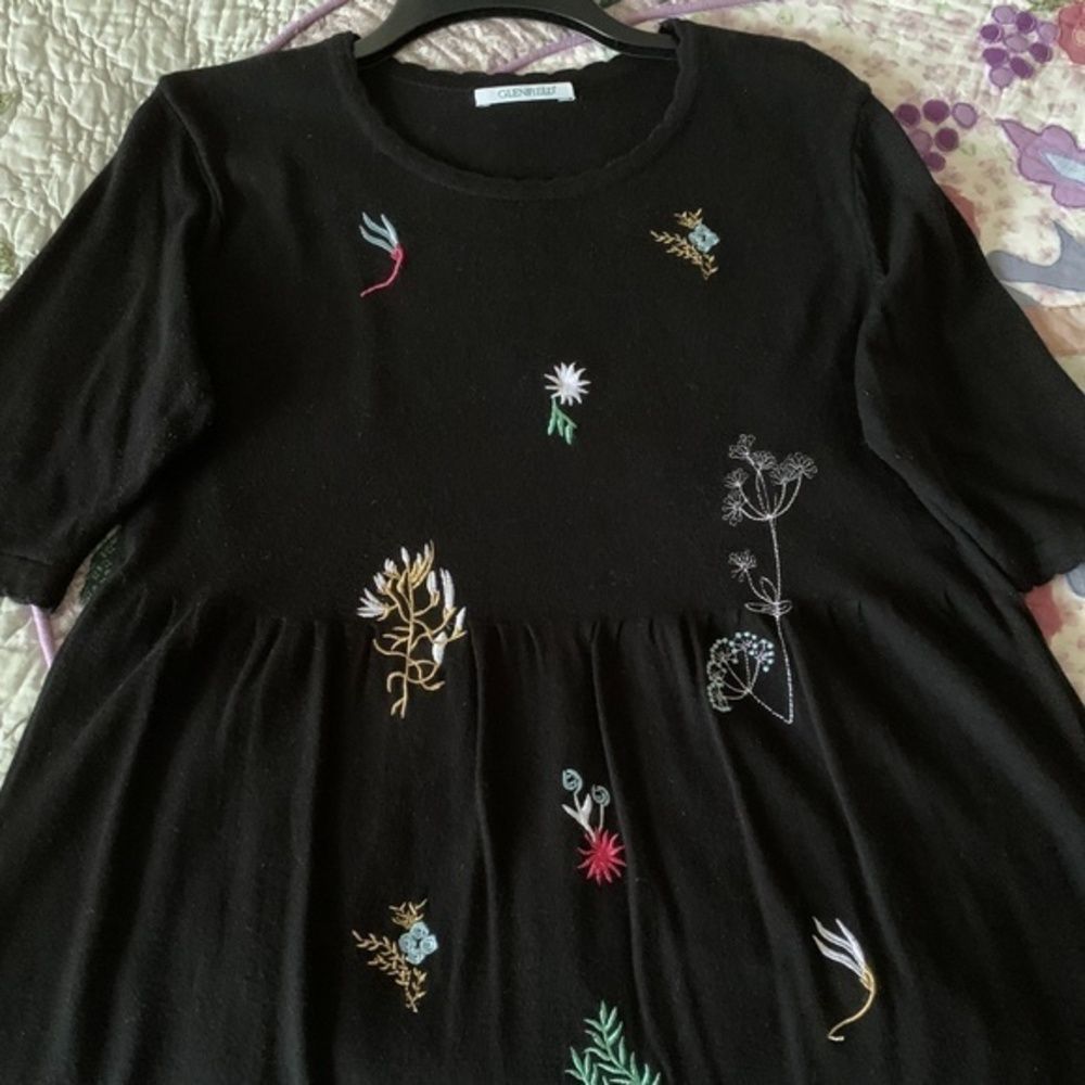 𝅺GLENFIELD  ITALIAN KNITWEAR EMBROIDERED SHORT DRESS​​​